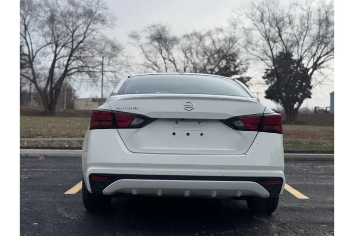 $9999 : 2019 Altima 2.5 S image 7