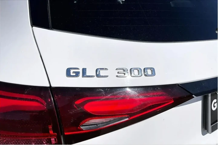 $32079 : Mercedes-Benz GLC 2024 GLC 3 image 10