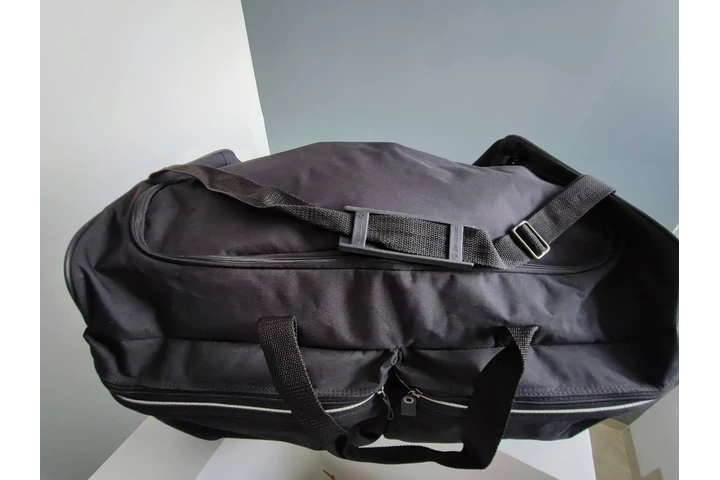 $1 : MALETAS CASI NUEVAS image 1