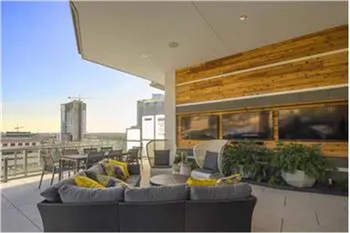 $2500 : Rental property with 1 bedro image 10