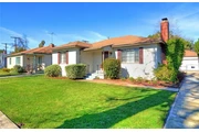 $2400 : 3 Bed 2 Bath Home in Compton thumbnail