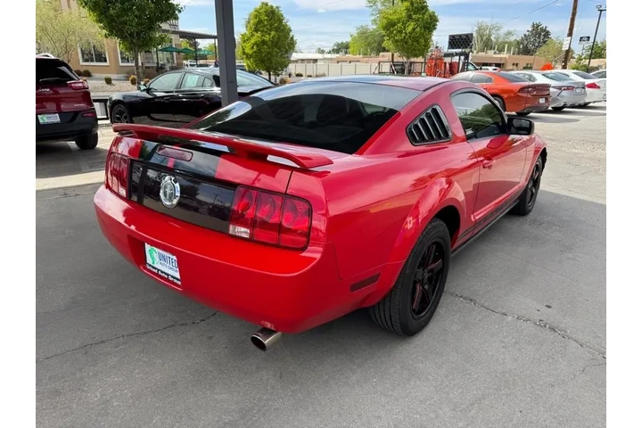 2005 Mustang V6 Deluxe Coupe image 5