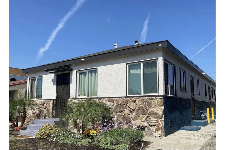 $1000 : 1/bed 1/bath apartment home image 2