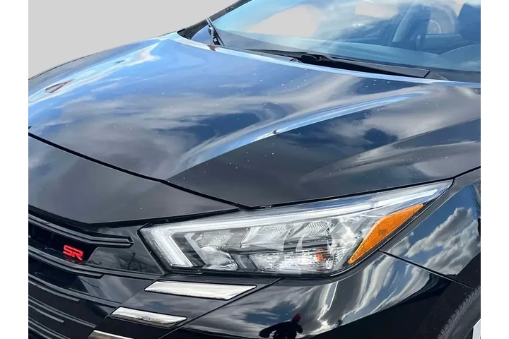 $15895 : Nissan Versa 2025 SR 4dr Sed image 9