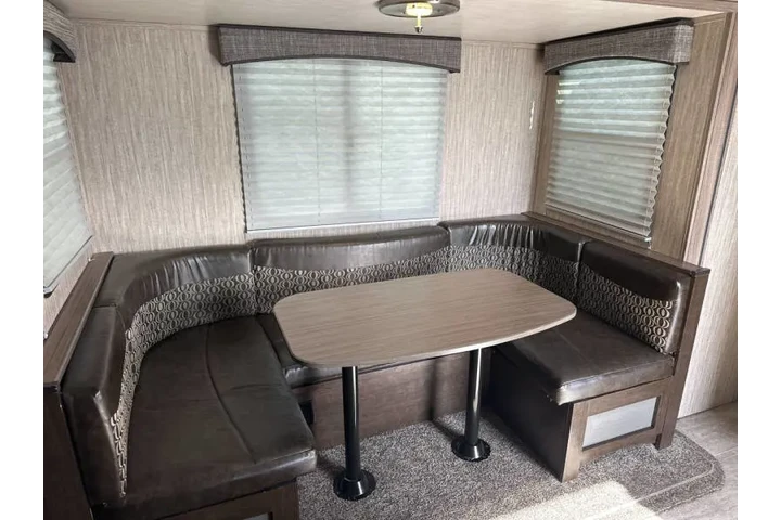2018 Heartland RVs Sundance S image 4