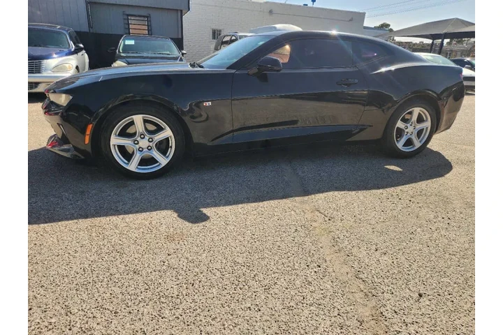 $12995 : 2017 Camaro LT image 2