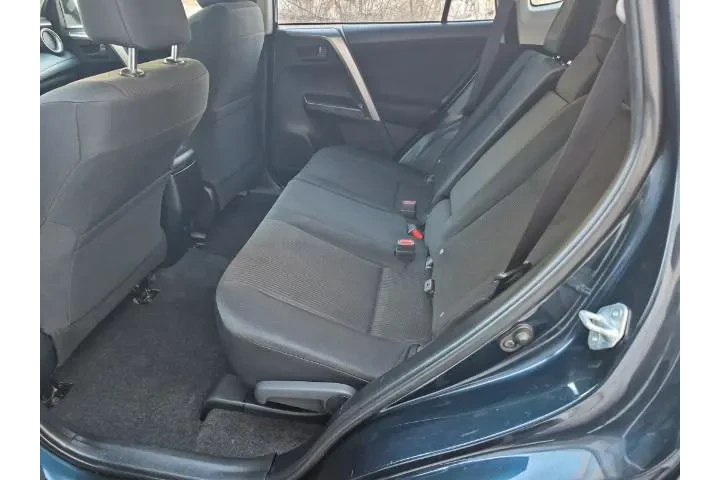 $18494 : Toyota RAV4 2018 AWD LE 4dr image 10