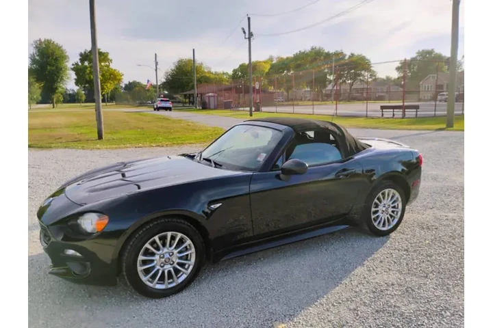 $11995 : 2017 FIAT 124 Spider Classica image 8