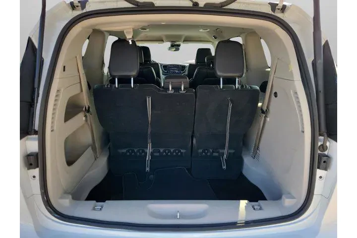 $25934 : Chrysler Pacifica 2024 Touri image 7