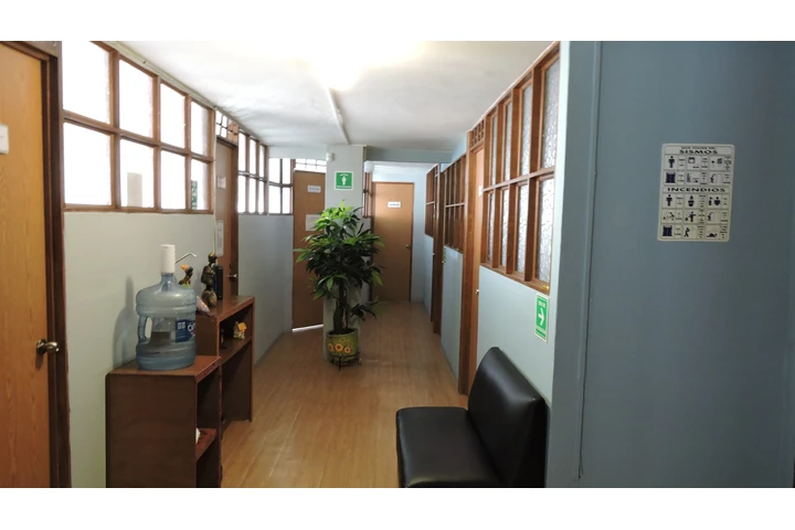 $6500 : Oficinas Privadas en Echagaray image 2