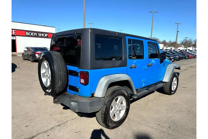 $10980 : 2012 Wrangler Unlimited 4WD 4 image 2