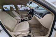 $13850 : 2015 Passat thumbnail