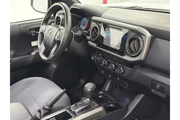 $24500 : Toyota Tacoma 2017 4x4 TRD P image 8