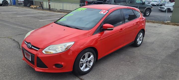 $8499 : 2014 Focus SE Hatchback image 3