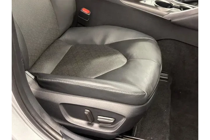 $28000 : Toyota Camry 2024 XSE 4dr Se image 10