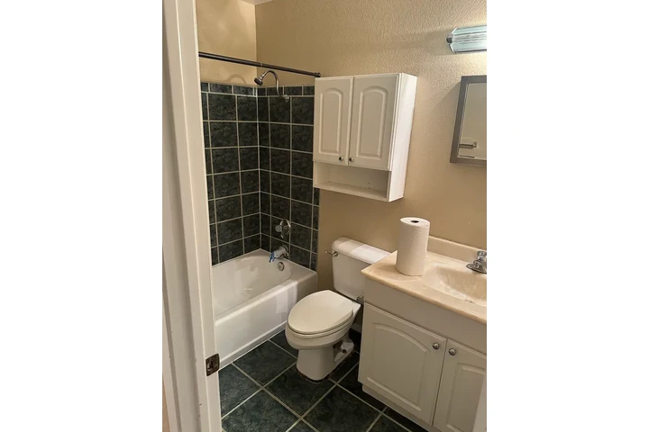 $1500 : Rancho Cucamonga Renta image 6