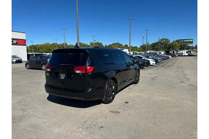 $7980 : 2018 Pacifica Touring L Plus image 2