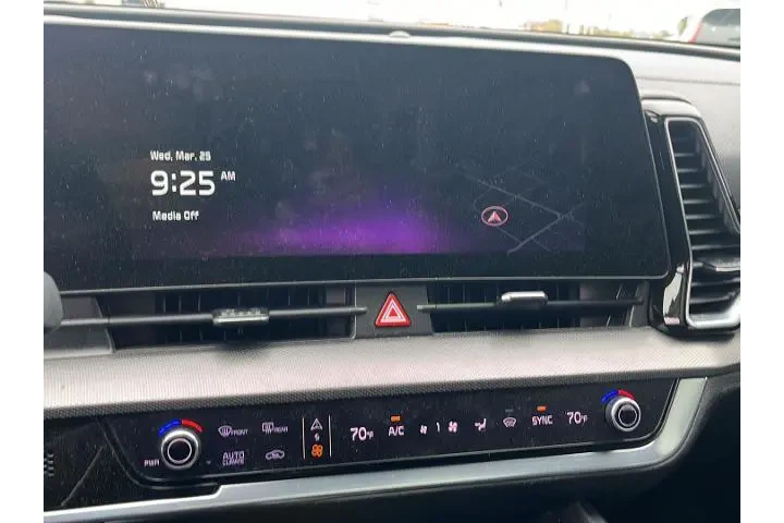 $27885 : Kia Sportage 2023 AWD SX-Pre image 5