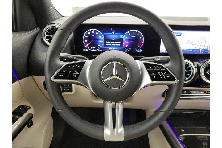 $39998 : Mercedes-Benz GLA 2025 AWD G image 10