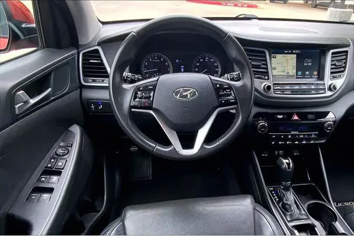 $13975 : Hyundai TUCSON 2017 AWD Limi image 6