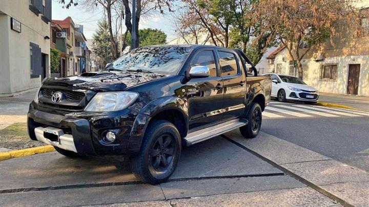 $16800 : toyota hilux srv 2011 4x4 auto image 1