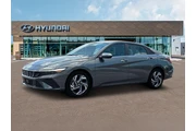 $22906 : Hyundai ELANTRA 2024 SEL 4dr thumbnail