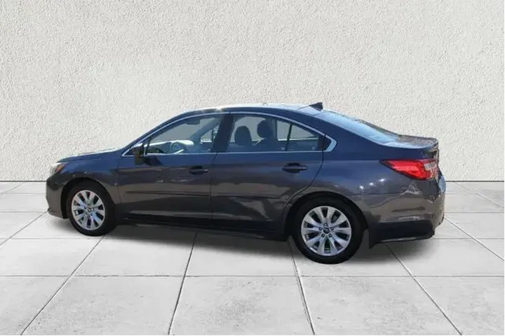 $4495 : Subaru Legacy 2017 AWD 2.5i image 7