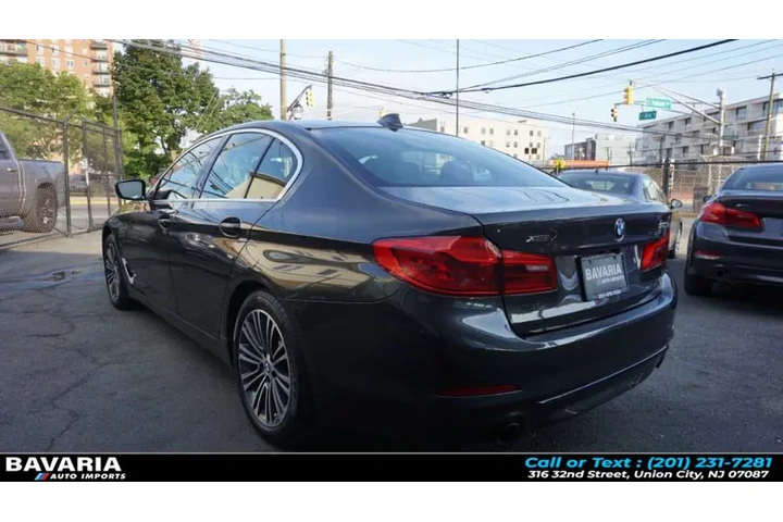 $22795 : 2020 5 Series 530e xDrive iPe image 5