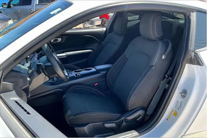 $30489 : Ford Mustang 2024 EcoBoost P image 8