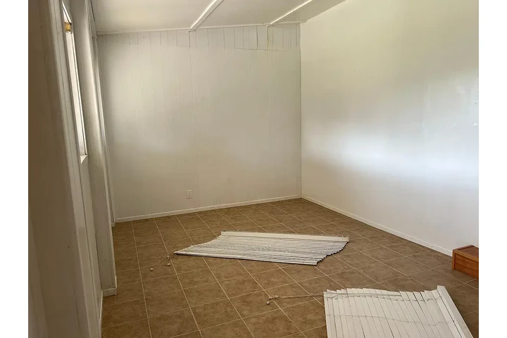 $1200 : Norwalk - Single Family Home image 7