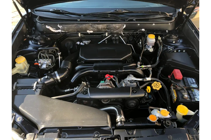 $8990 : 2012 Outback 2.5i Limited image 1