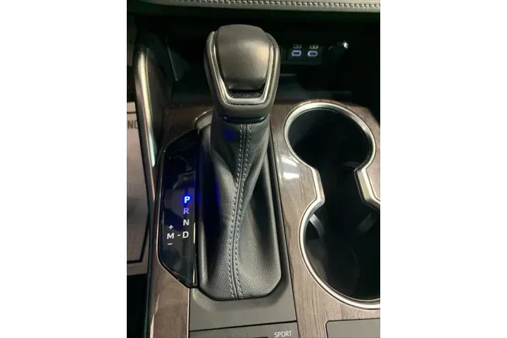 $39989 : Toyota Highlander 2023 AWD L image 9