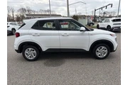 $20977 : Hyundai VENUE 2026 SE 4dr Cr thumbnail