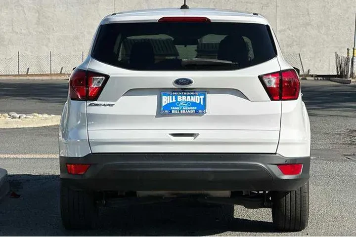 $12209 : Ford Escape 2019 S 4dr SUV image 8
