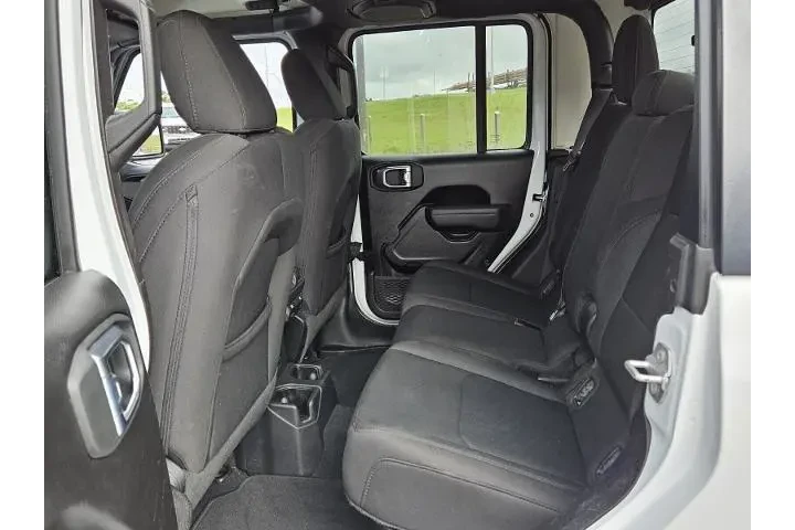 $25988 : Jeep Gladiator 2022 4x4 Spor image 6