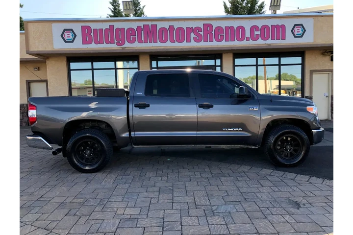 $24990 : 2015 Tundra SR5 5.7L V8 CrewM image 1