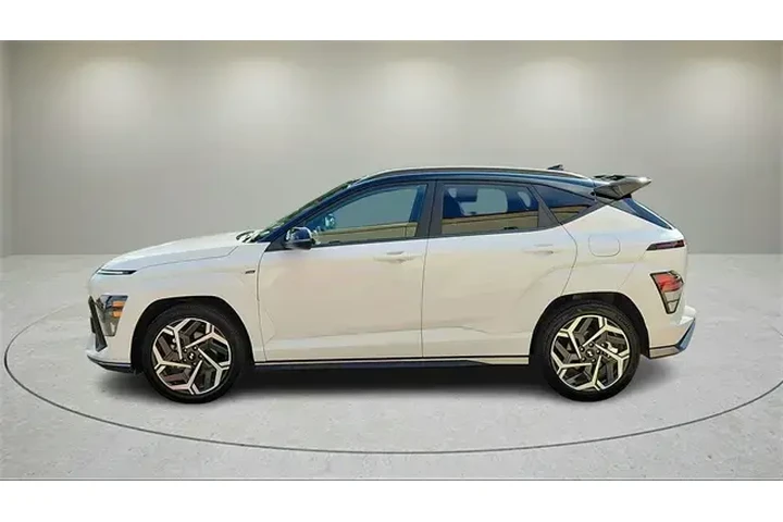 $22753 : Hyundai KONA 2024 N Line 4dr image 6