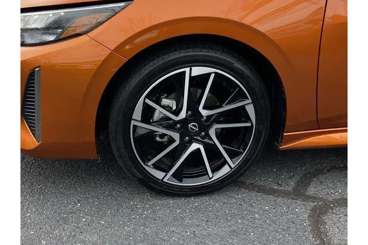 $19255 : Nissan Sentra 2025 SR 4dr Se image 8