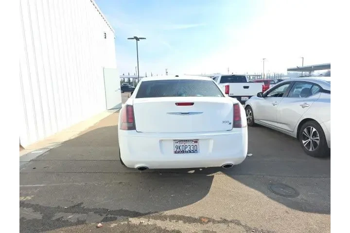 $13900 : Chrysler 300 2014 S 4dr Seda image 5