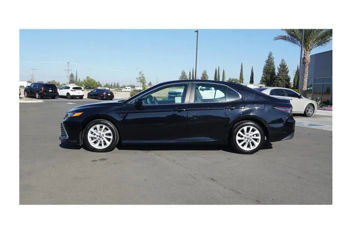 $20984 : 2022 Camry LE image 9