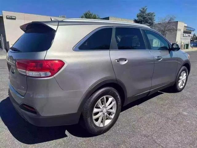 $12999 : 2017 KIA SORENTO image 8