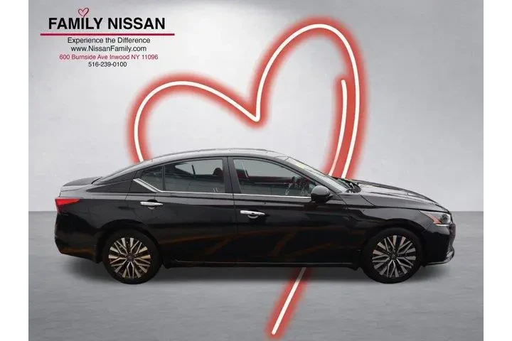 $19710 : Nissan Altima 2023 2.5 SV 4d image 3