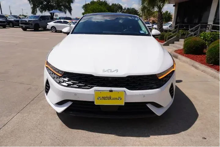 $27725 : Kia K5 2024 EX 4dr Sedan image 2