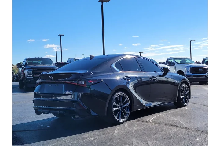 $38900 : Lexus IS 350 2023 AWD F SPOR image 4