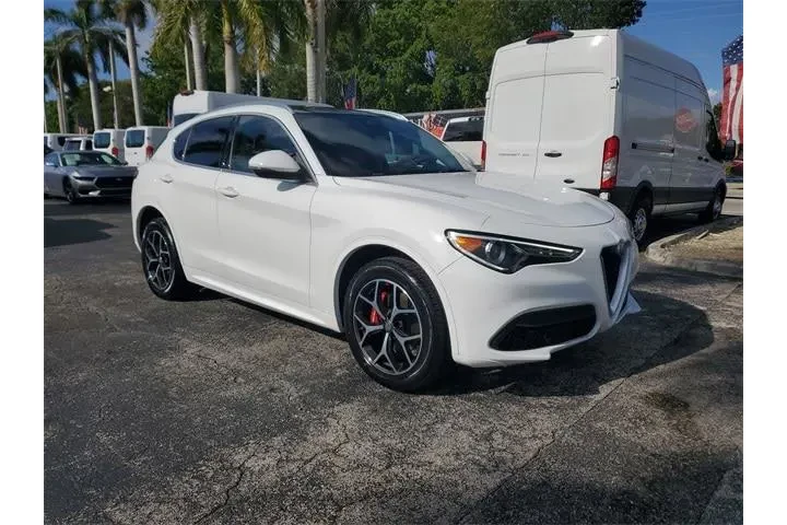 $19990 : Alfa Romeo Stelvio 2021 AWD image 2