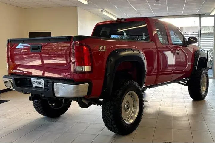 $11497 : GMC Sierra 1500 2007 SLT 4dr image 4