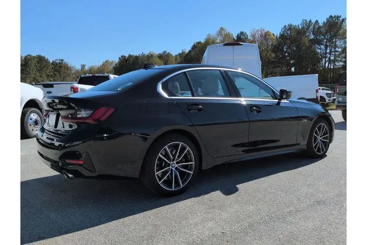 $31356 : BMW 3 Series 2022 AWD 330e x image 4
