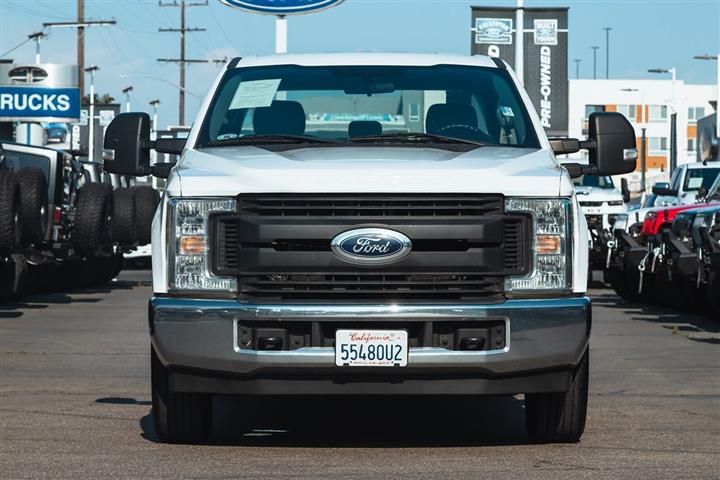 2019 Super Duty F-250 SRW XL image 3