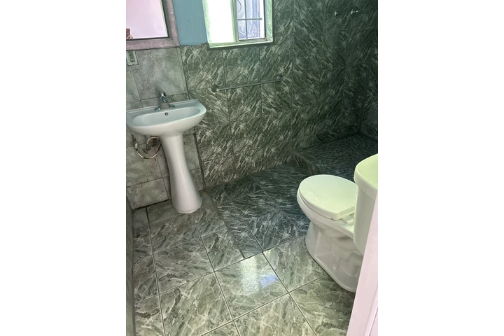 $3200 : Confortable casita image 3