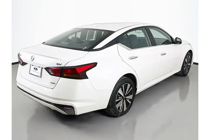 $17199 : Nissan Altima 2022 AWD 2.5 S image 6